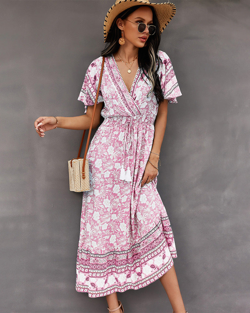 Vestido bohemio con estampado floral y escote cruzado