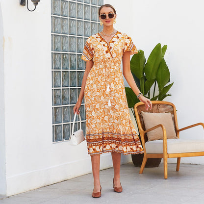 Vestido bohemio con estampado floral y escote cruzado