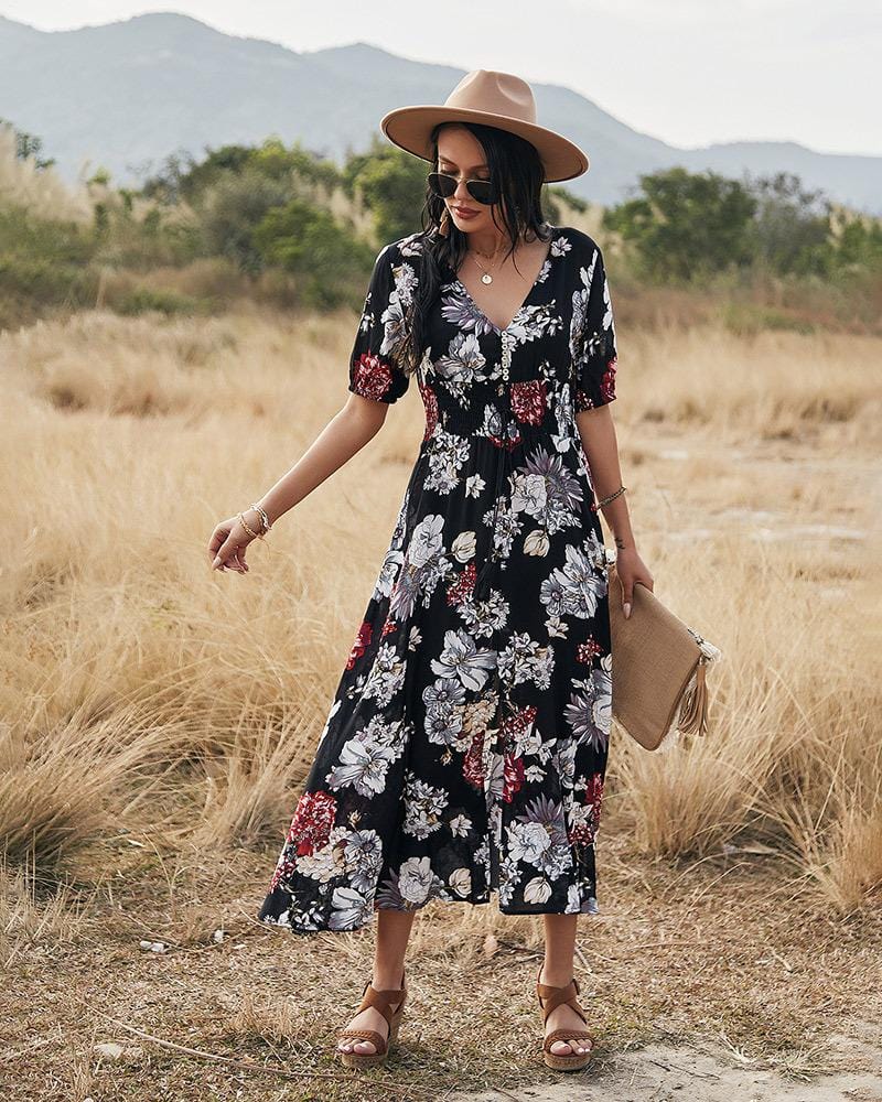Vestido minimalista con estampado floral y botones