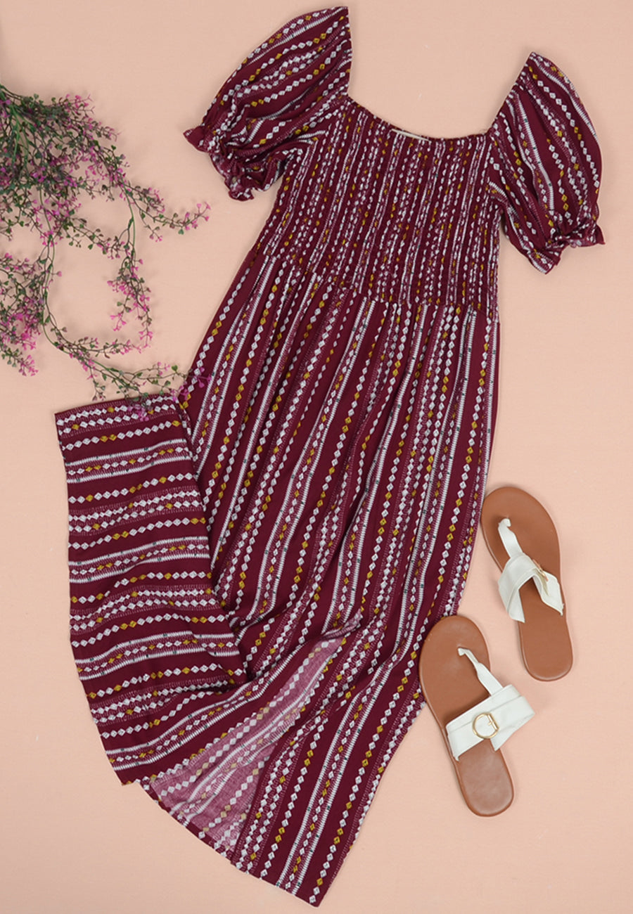 Vestido con abertura y estampado azteca