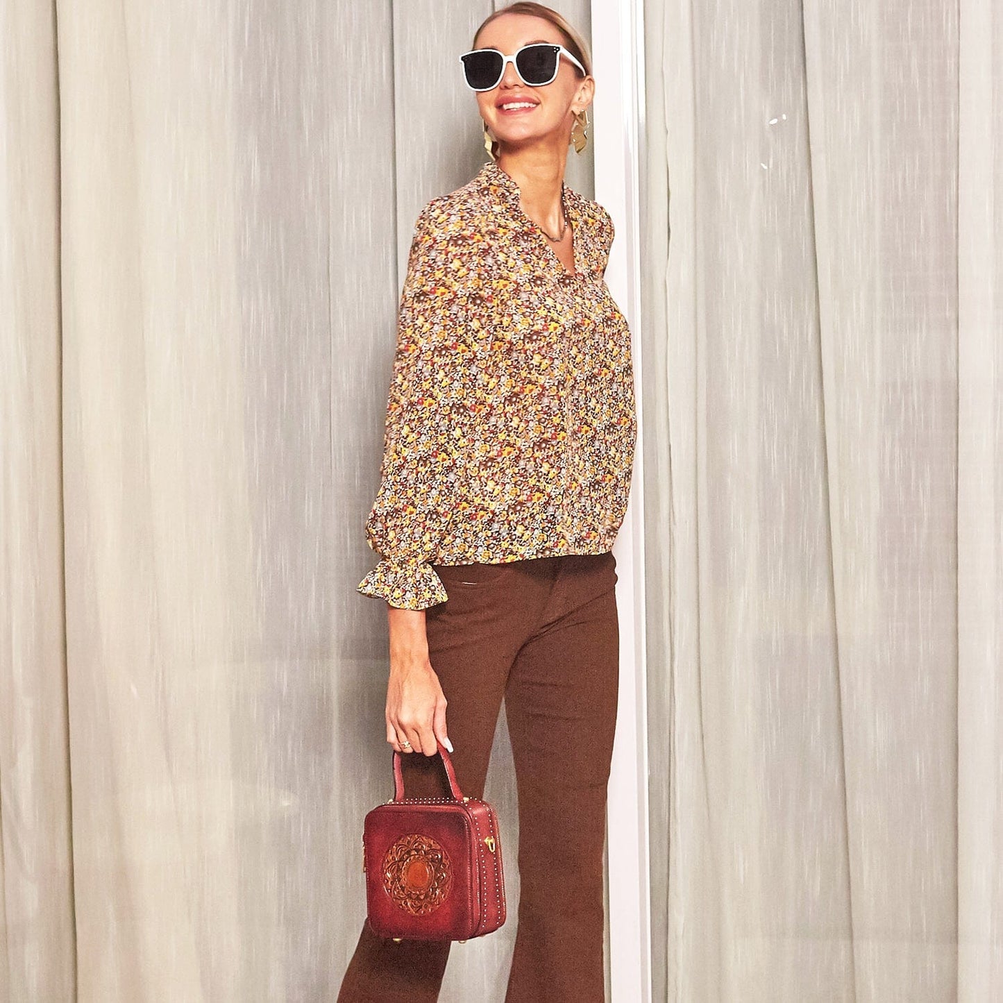 Blusa con estampado floral colorido