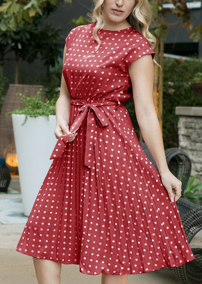 Vestido de lunares con mangas cortas