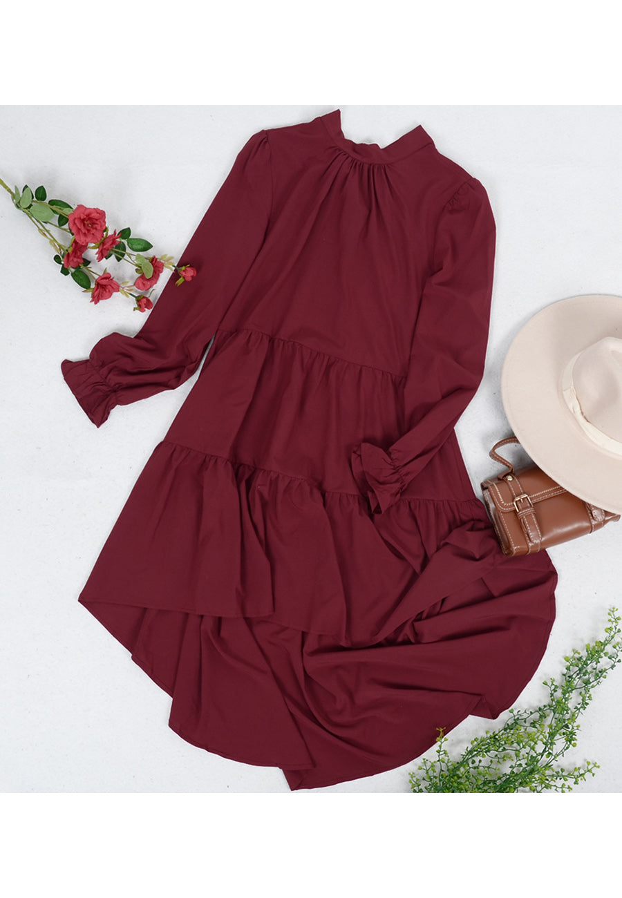 Vestido de cuello alto y bajo