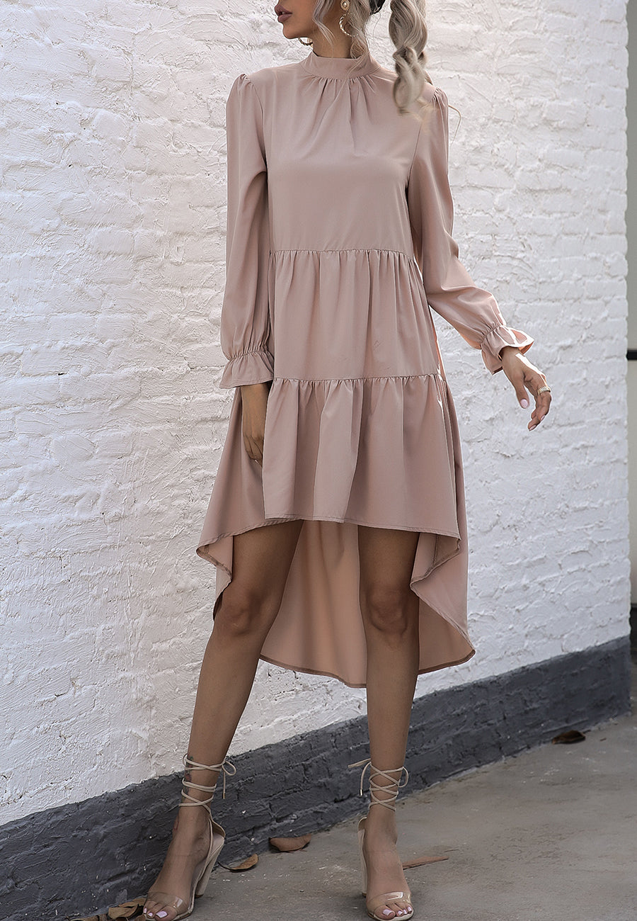 Vestido de cuello alto y bajo