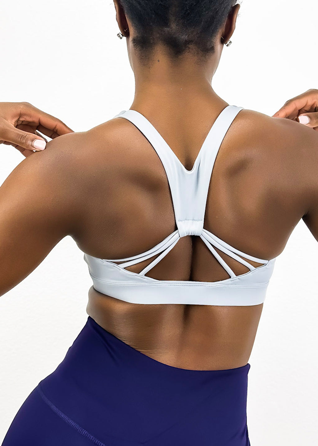 Sujetador deportivo de fitness con tirantes en la espalda en forma de V y suaves texturas