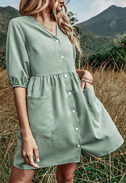 Vestido con botones y bolsillo delantero