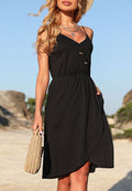 Vestido con escote en V y botones superpuestos 