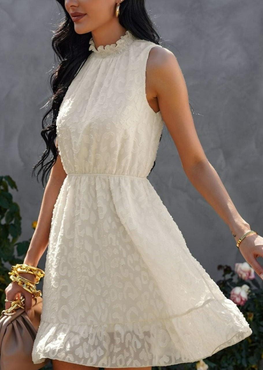 Vestido con cuello con volantes y textura de leopardo 