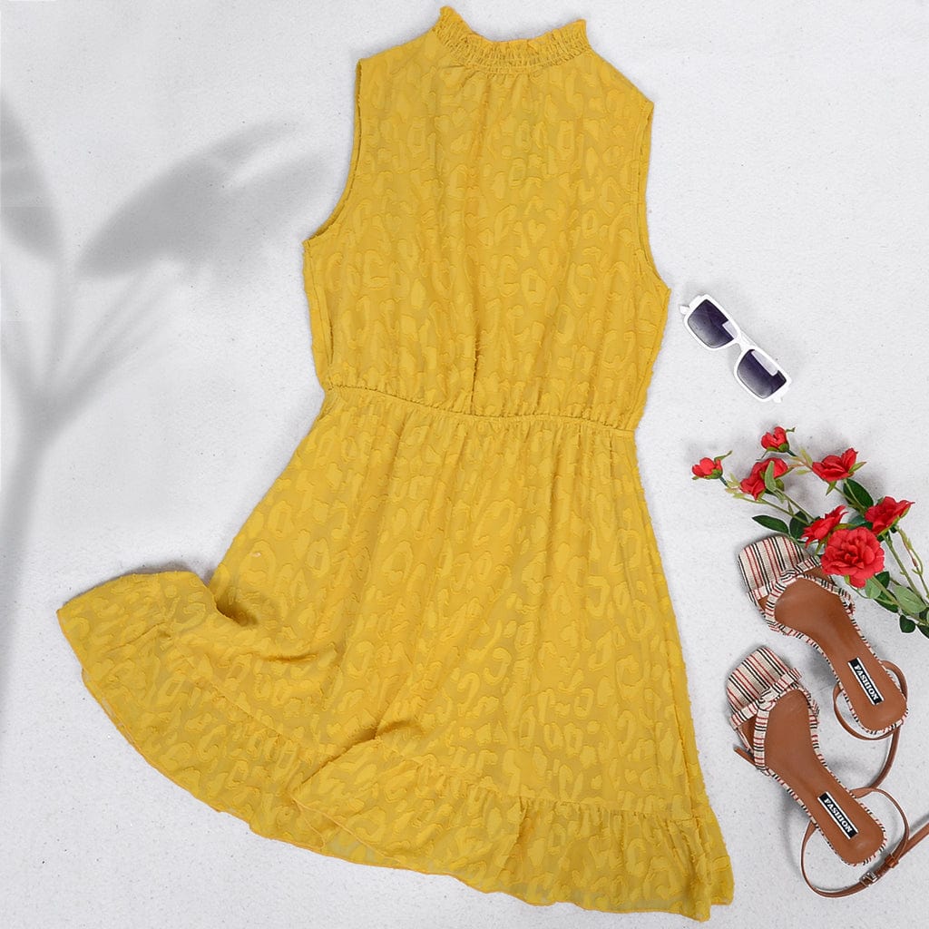 Vestido con cuello con volantes y textura de leopardo 