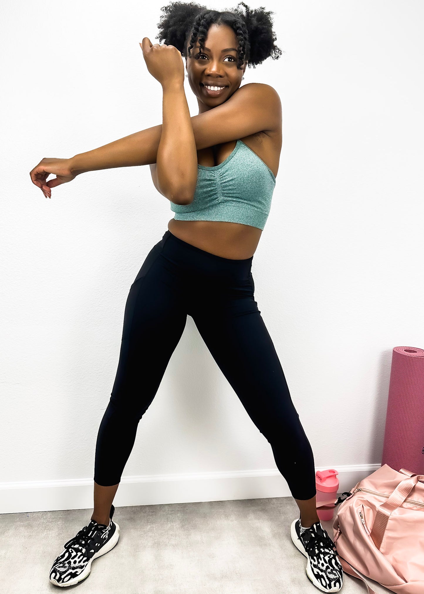 Leggings de tiro medio con costuras elevadas