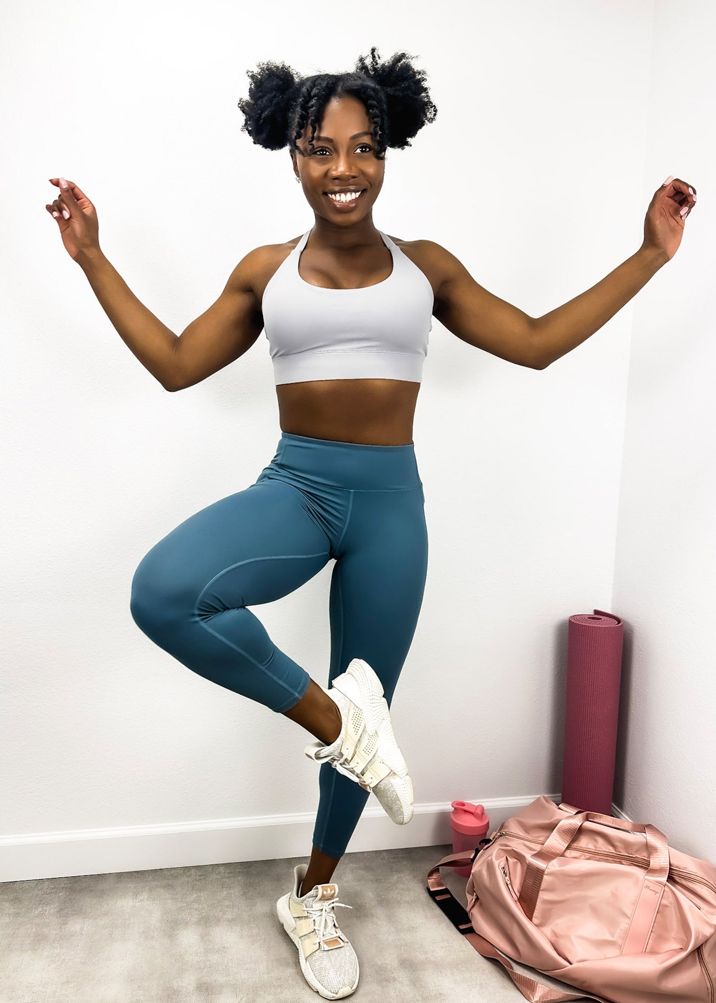 Leggings de tiro medio con costuras elevadas