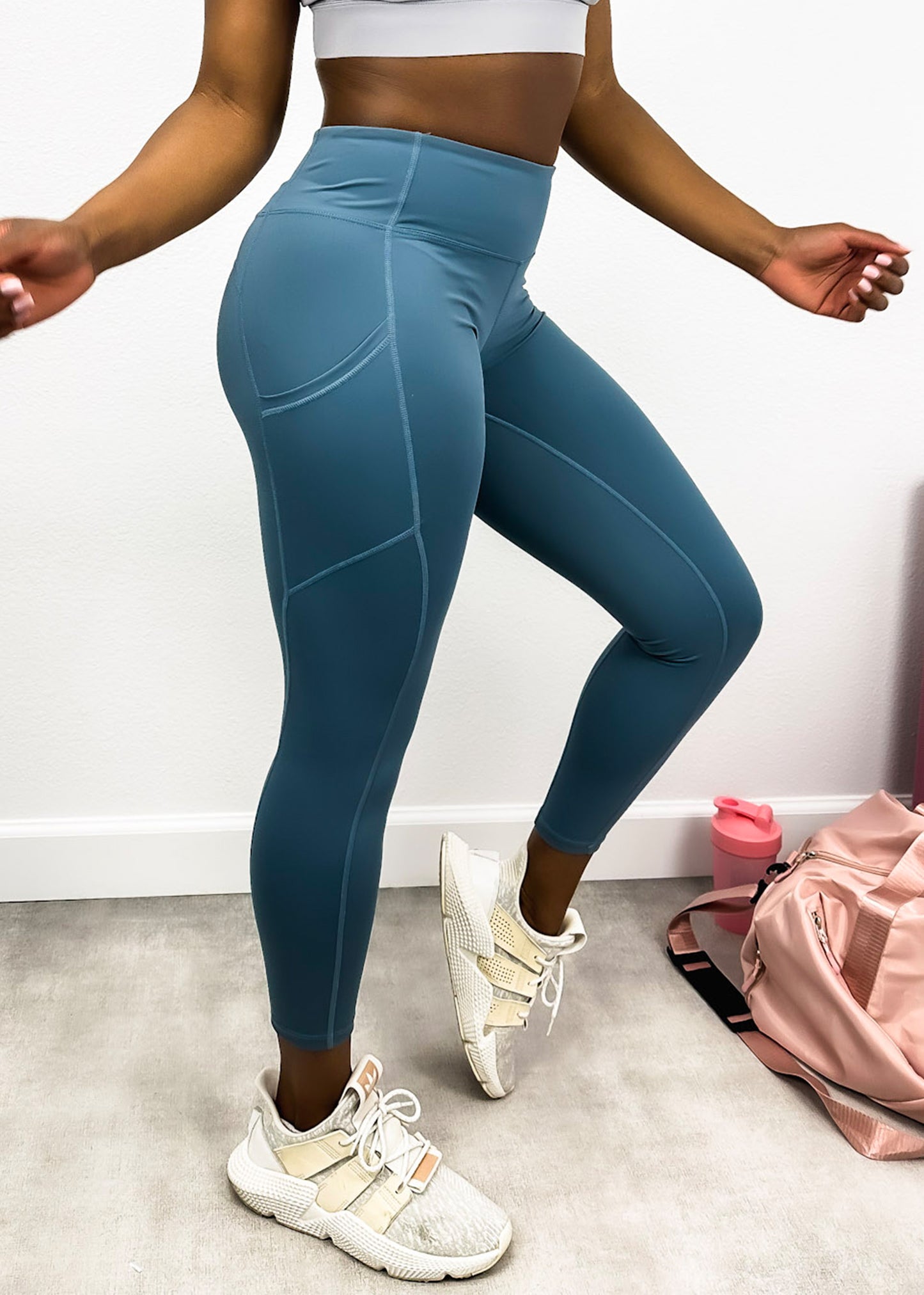 Leggings de tiro medio con costuras elevadas