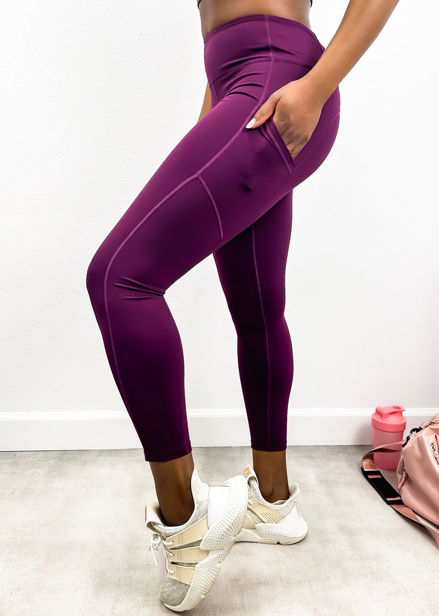 Leggings de tiro medio con costuras elevadas