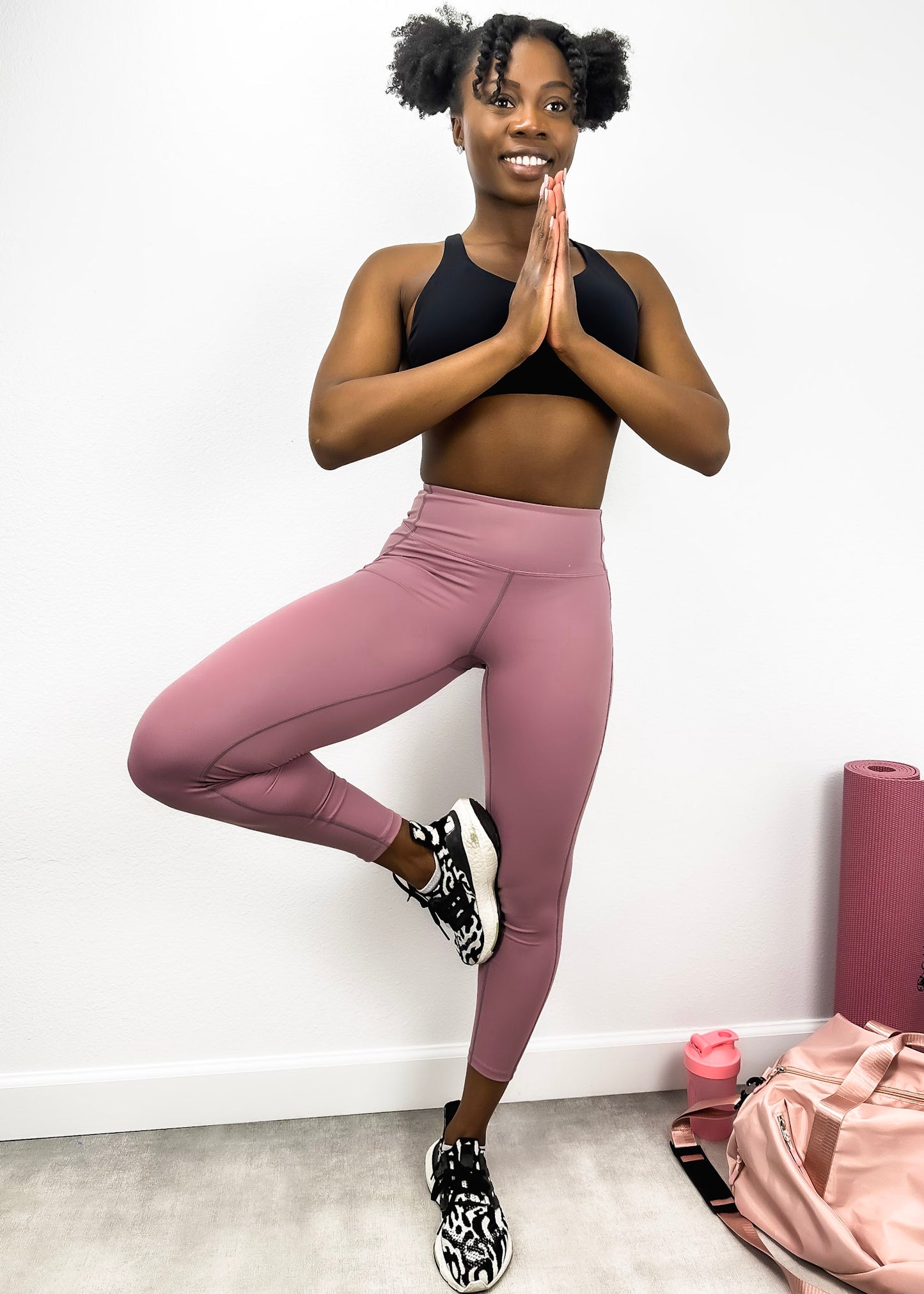 Leggings de tiro medio con costuras elevadas