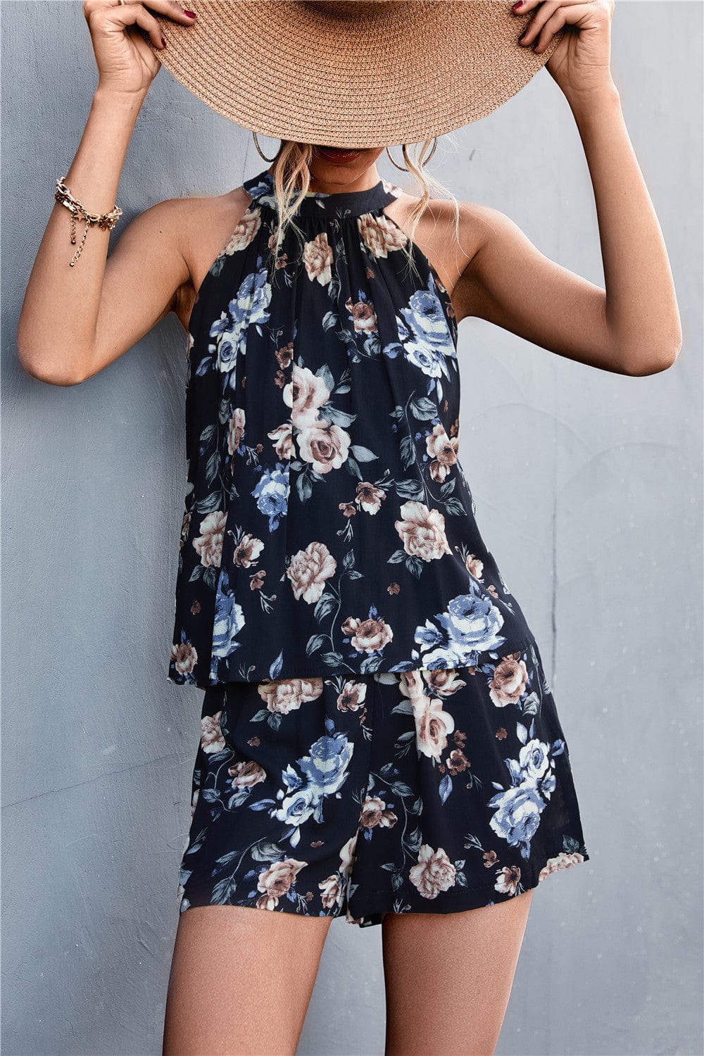 Conjunto floral vintage con cuello halter
