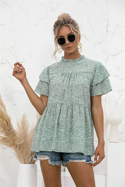 Blusa con mangas escalonadas y estampado animal