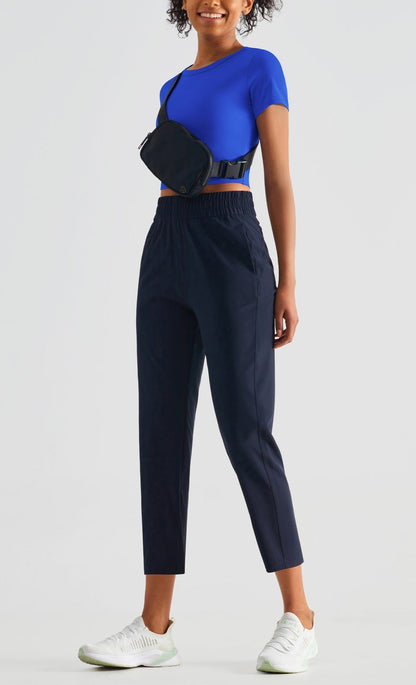 Pantalones de jogging capri ajustados y de tiro alto