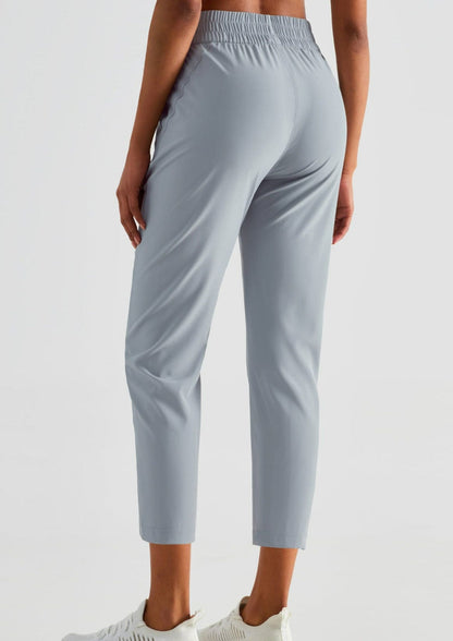 Pantalones de jogging capri ajustados y de tiro alto