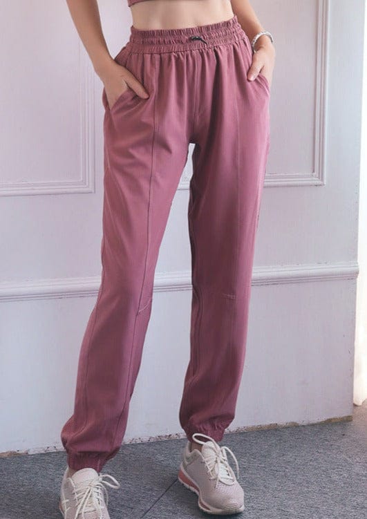 Pantalones de jogging fruncidos con cordón y costuras contorneadas de talle alto