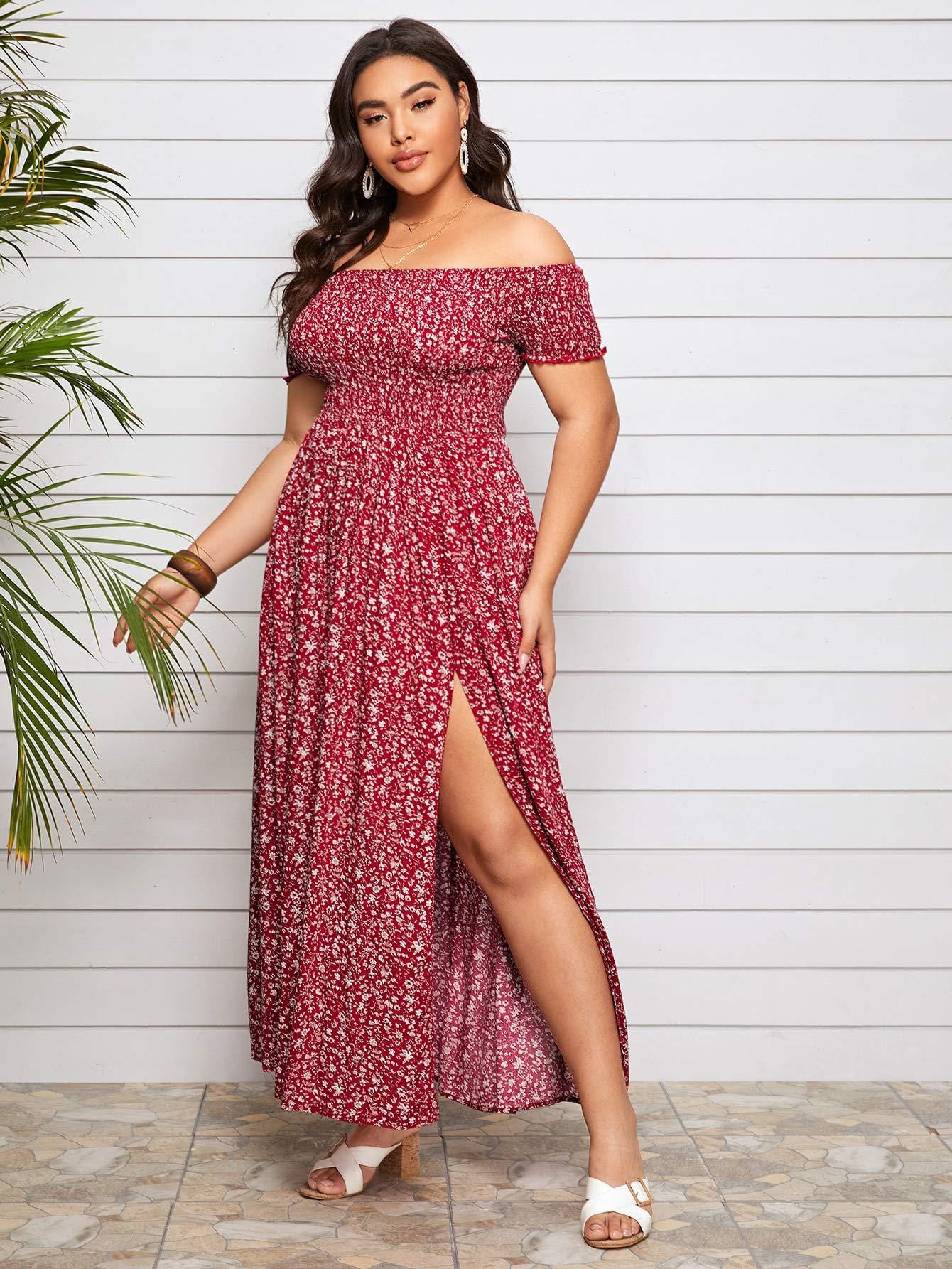 Vestido largo floral con hombros descubiertos y talla grande