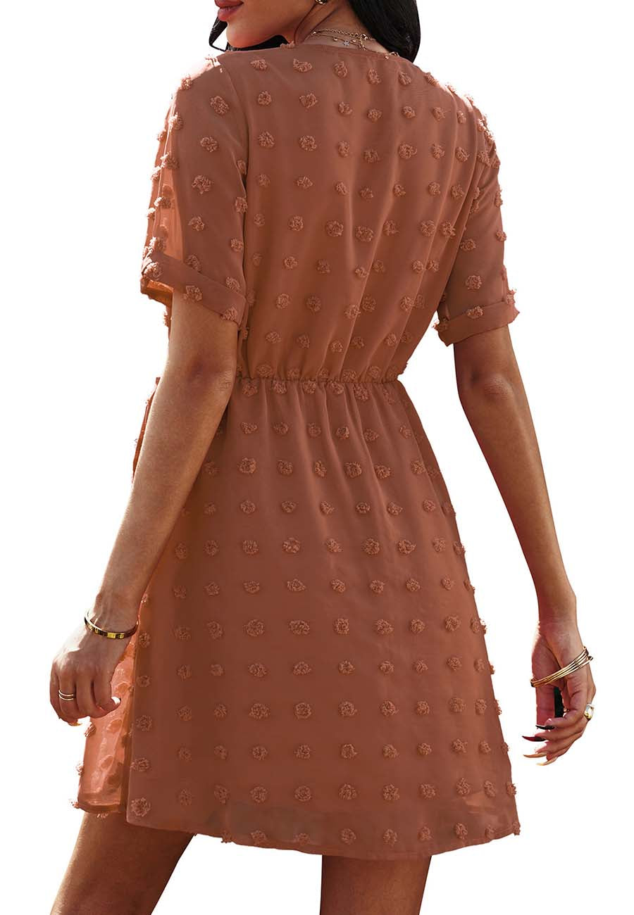 Vestido cruzado de verano con lunares y pinzas