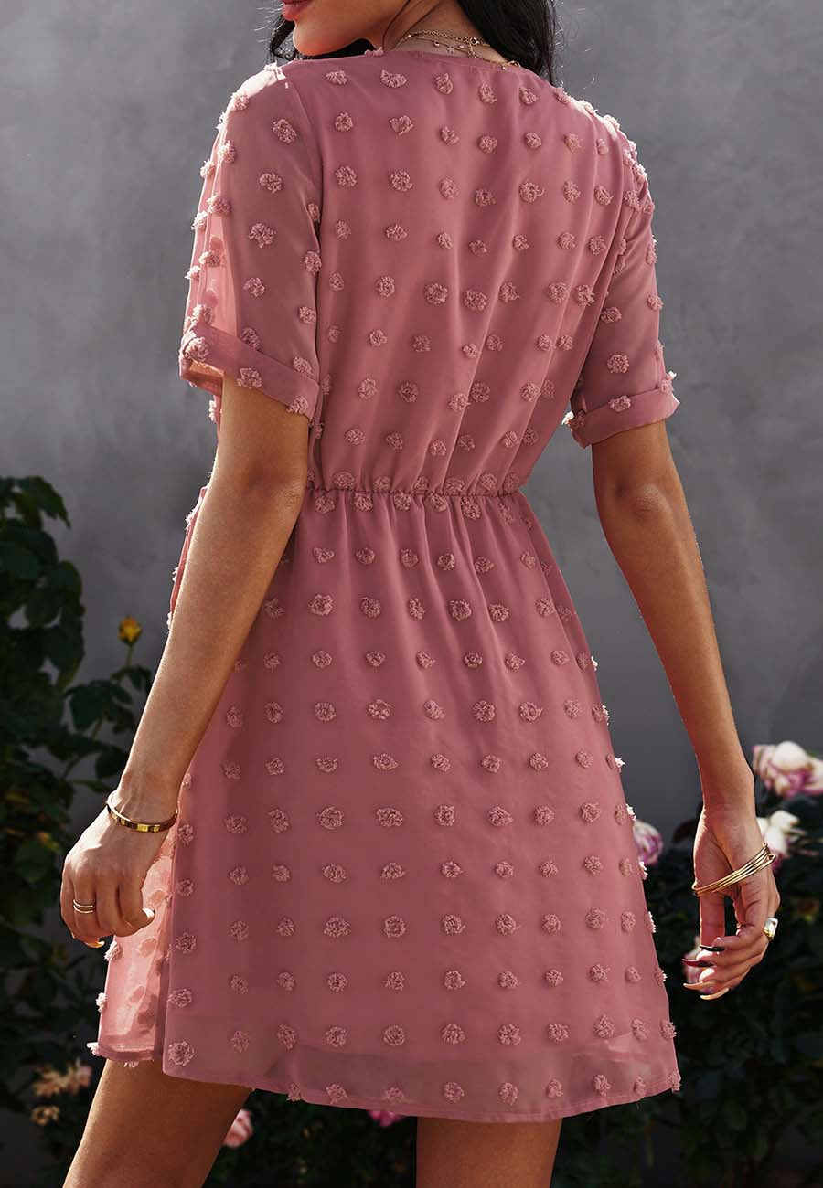 Vestido cruzado de verano con lunares y pinzas