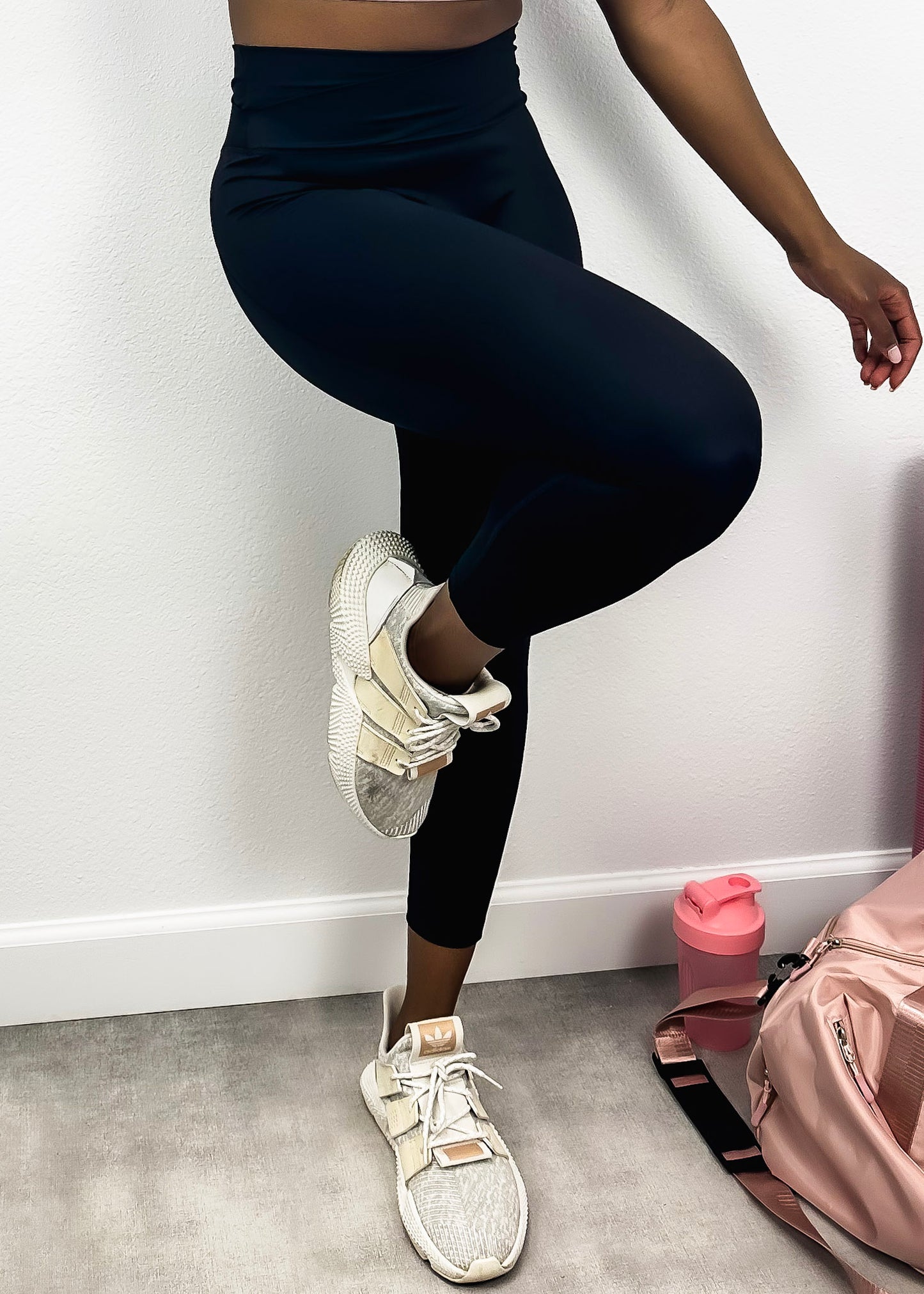 Leggings de cintura alta con diseño cruzado de dos tonos