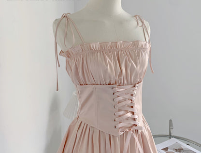 Vestido con ribete de encaje fruncido