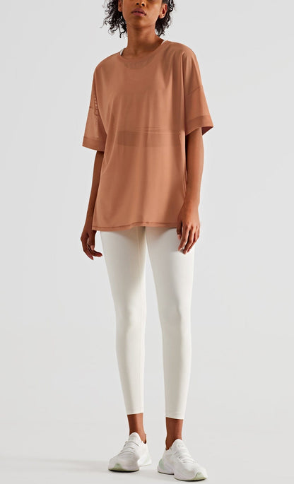 Top y bata deportiva informal con costura de malla