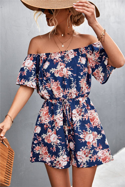 Mono de verano con estampado floral y hombros descubiertos