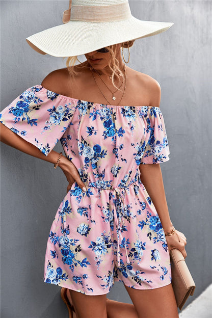 Mono de verano con estampado floral y hombros descubiertos