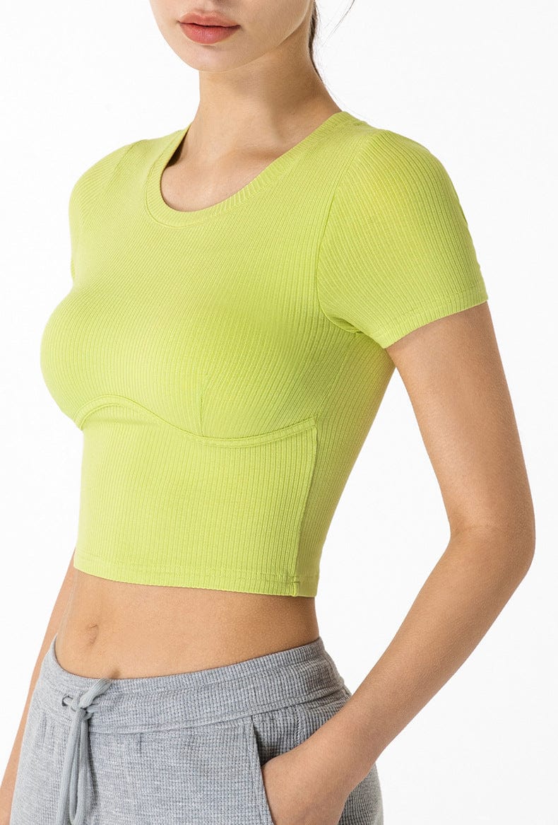 Camiseta corta con efecto contorno