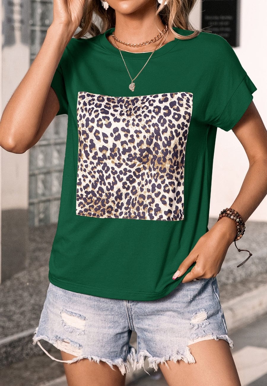 Camiseta con estampado de leopardo y cuadros