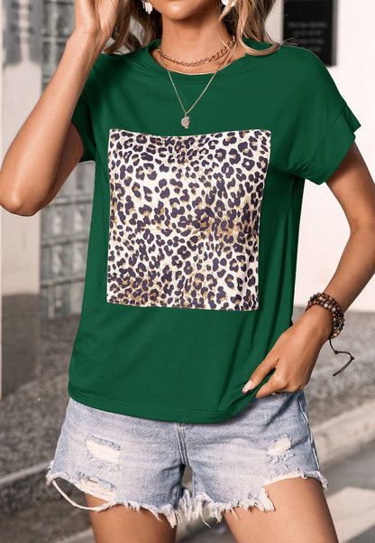 Camiseta con estampado de leopardo y cuadros