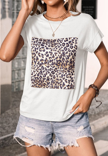 Camiseta con estampado de leopardo y cuadros