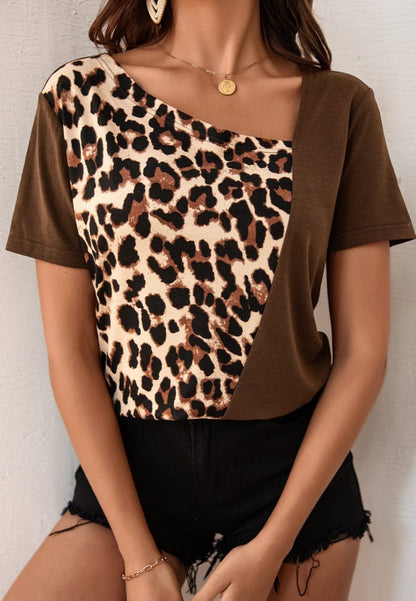 Camisa de color block con cuello asimétrico