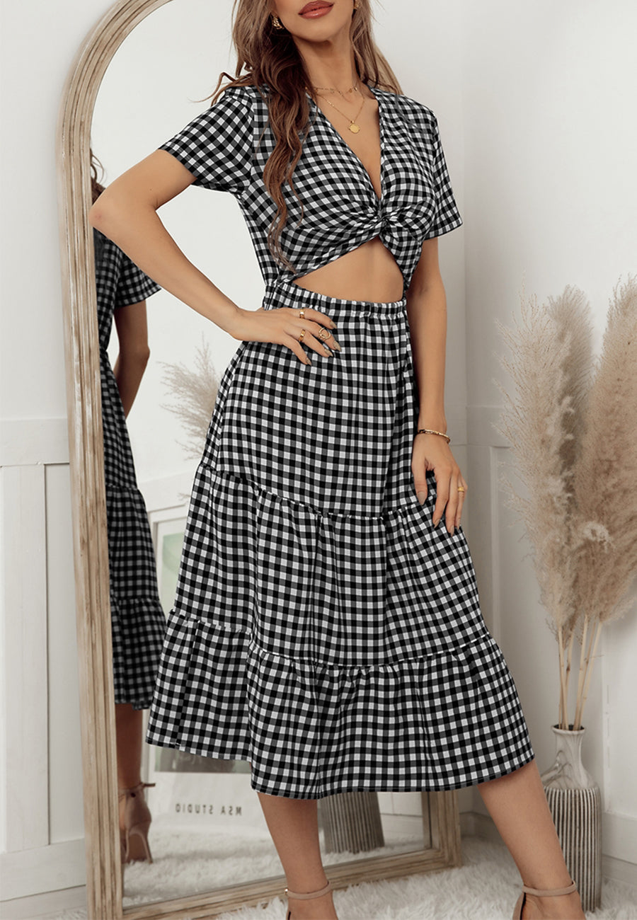 Vestido con estampado de cuadros vichy y parte delantera retorcida