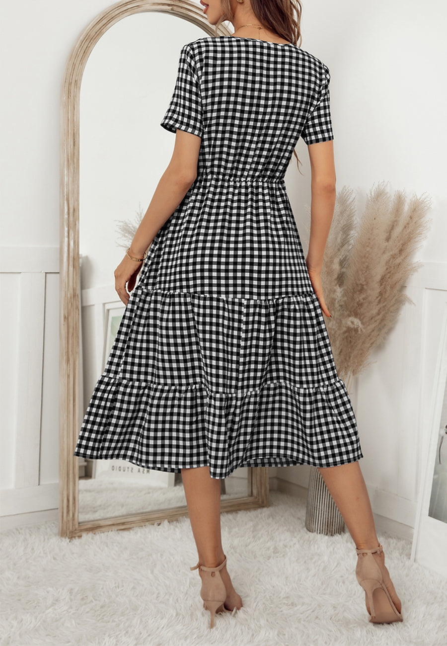 Vestido con estampado de cuadros vichy y parte delantera retorcida