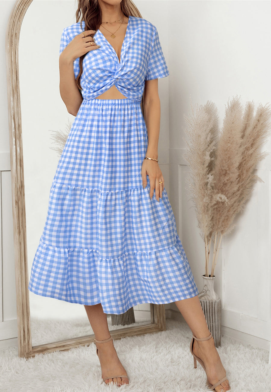 Vestido con estampado de cuadros vichy y parte delantera retorcida