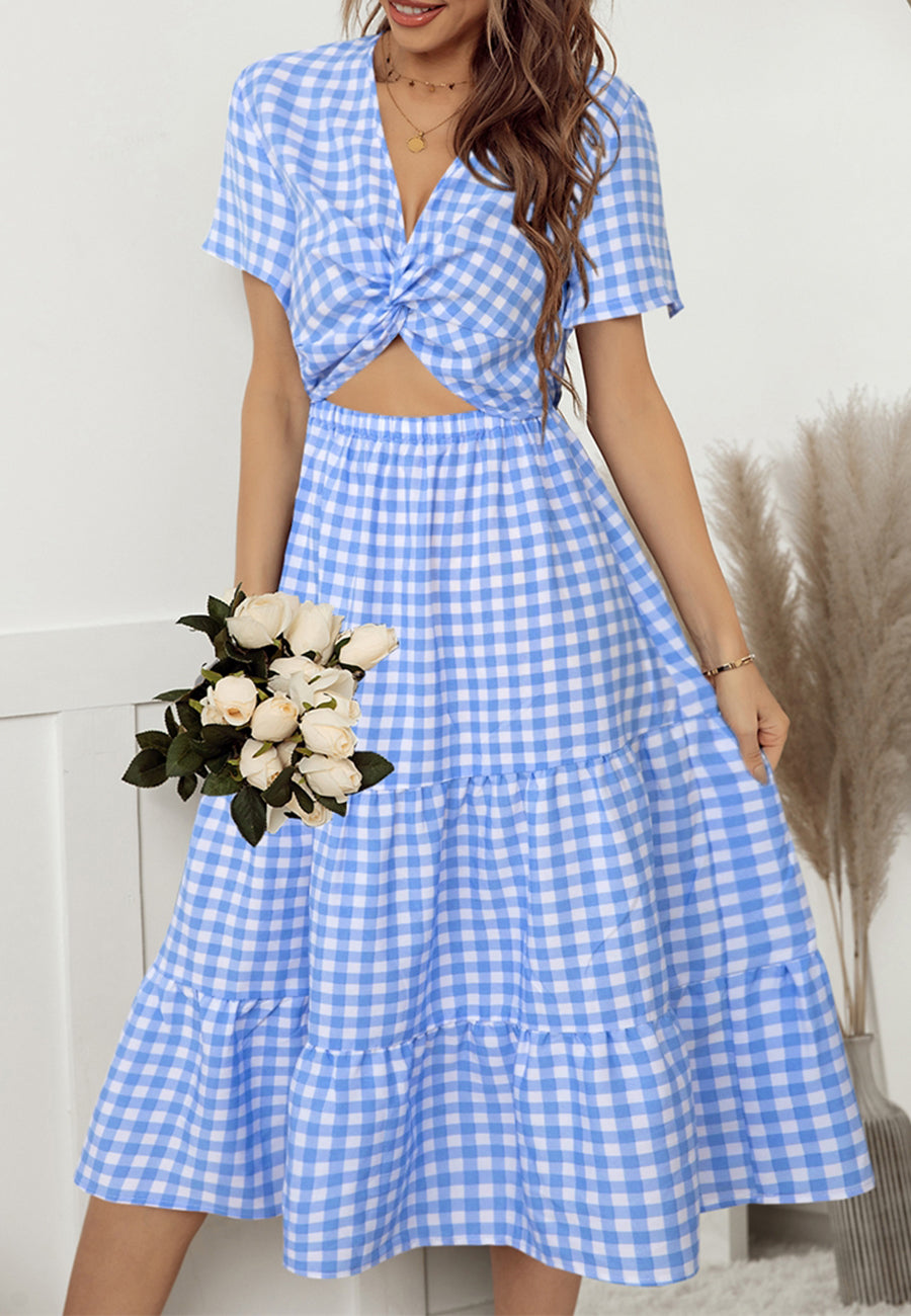 Vestido con estampado de cuadros vichy y parte delantera retorcida