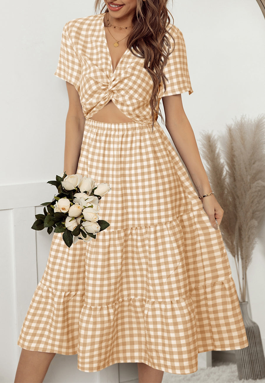 Vestido con estampado de cuadros vichy y parte delantera retorcida
