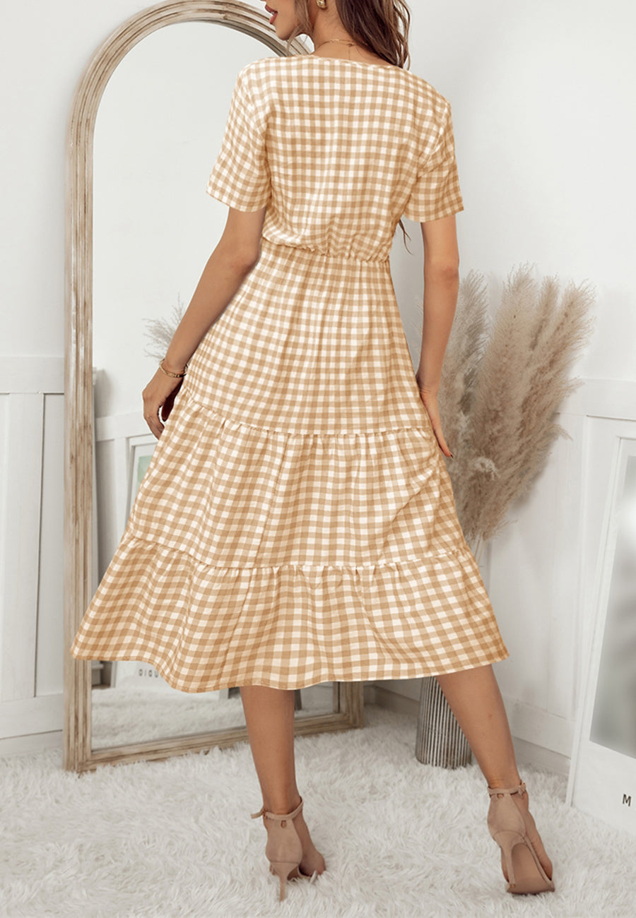Vestido con estampado de cuadros vichy y parte delantera retorcida