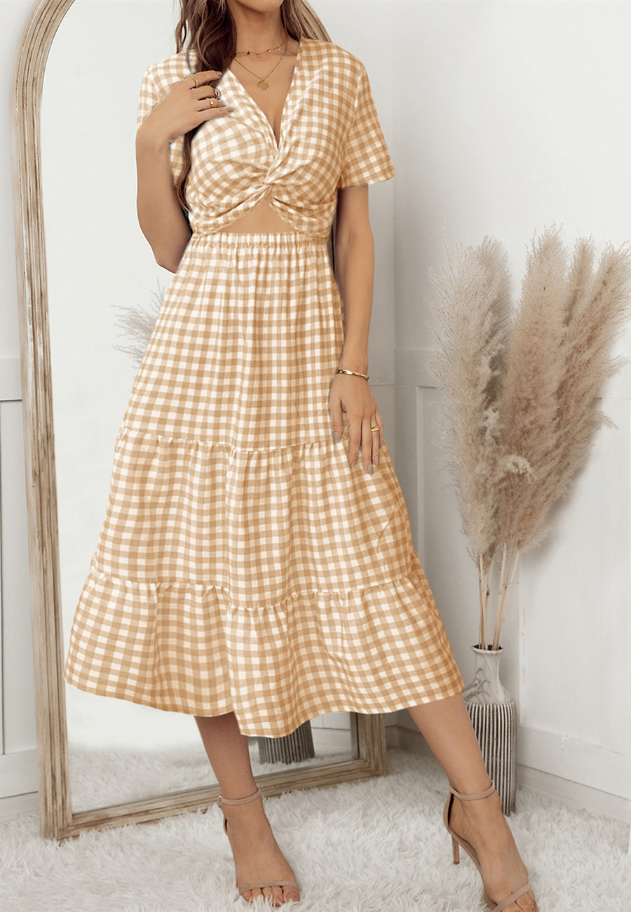 Vestido con estampado de cuadros vichy y parte delantera retorcida
