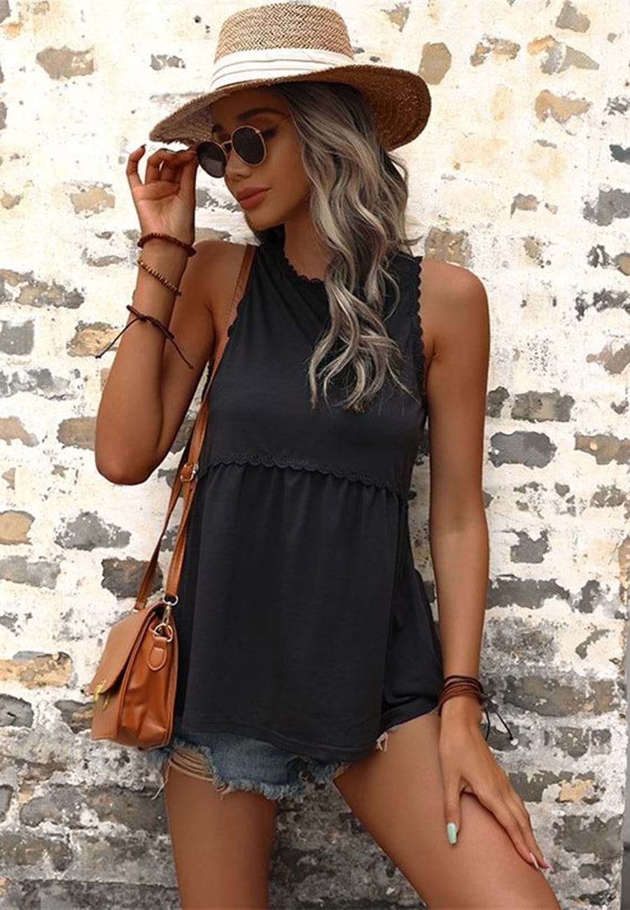 Blusa con ribete de encaje festoneado