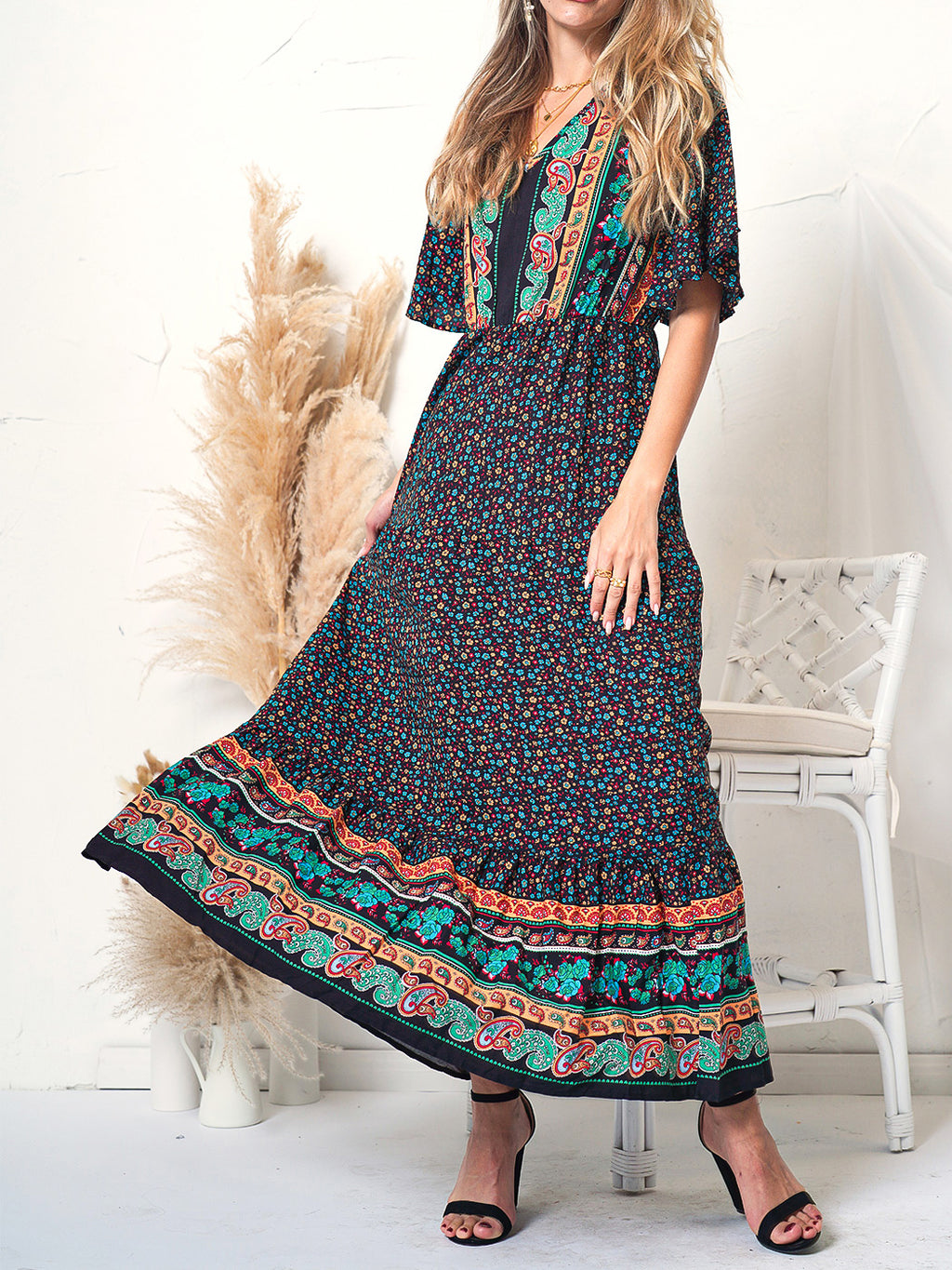 Vestido largo bohemio con estampado de cachemira y mangas acampanadas 