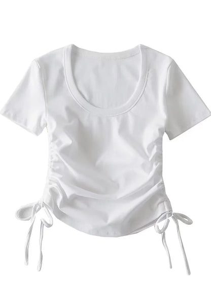 Camiseta con escote redondo y laterales fruncidos