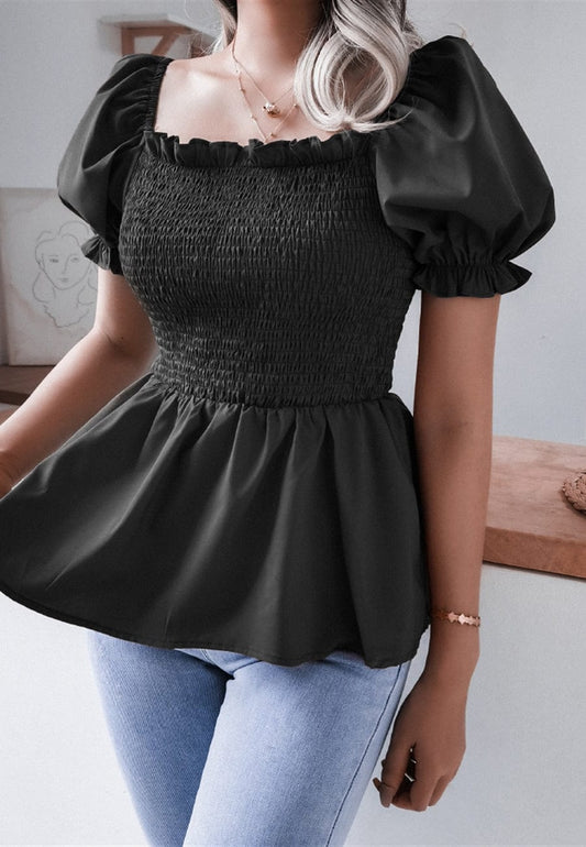 Blusa peplum con mangas abullonadas y fruncidas
