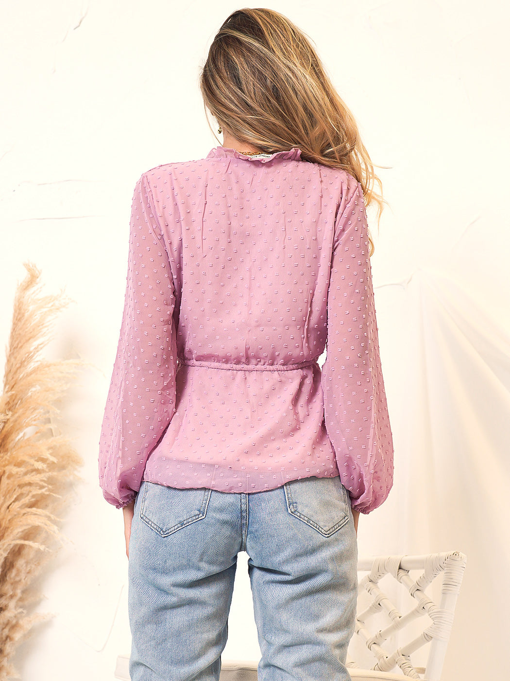 Blusa peplum con escote en V y volantes 