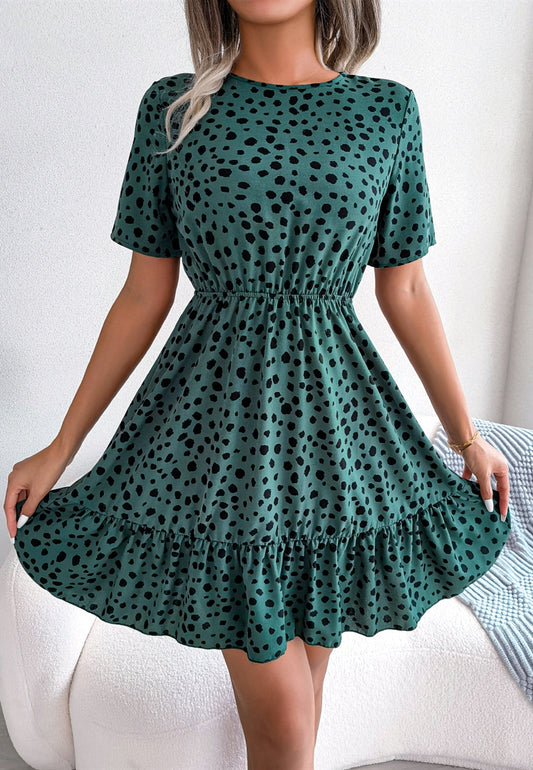 Vestido con dobladillo con volantes y estampado animal