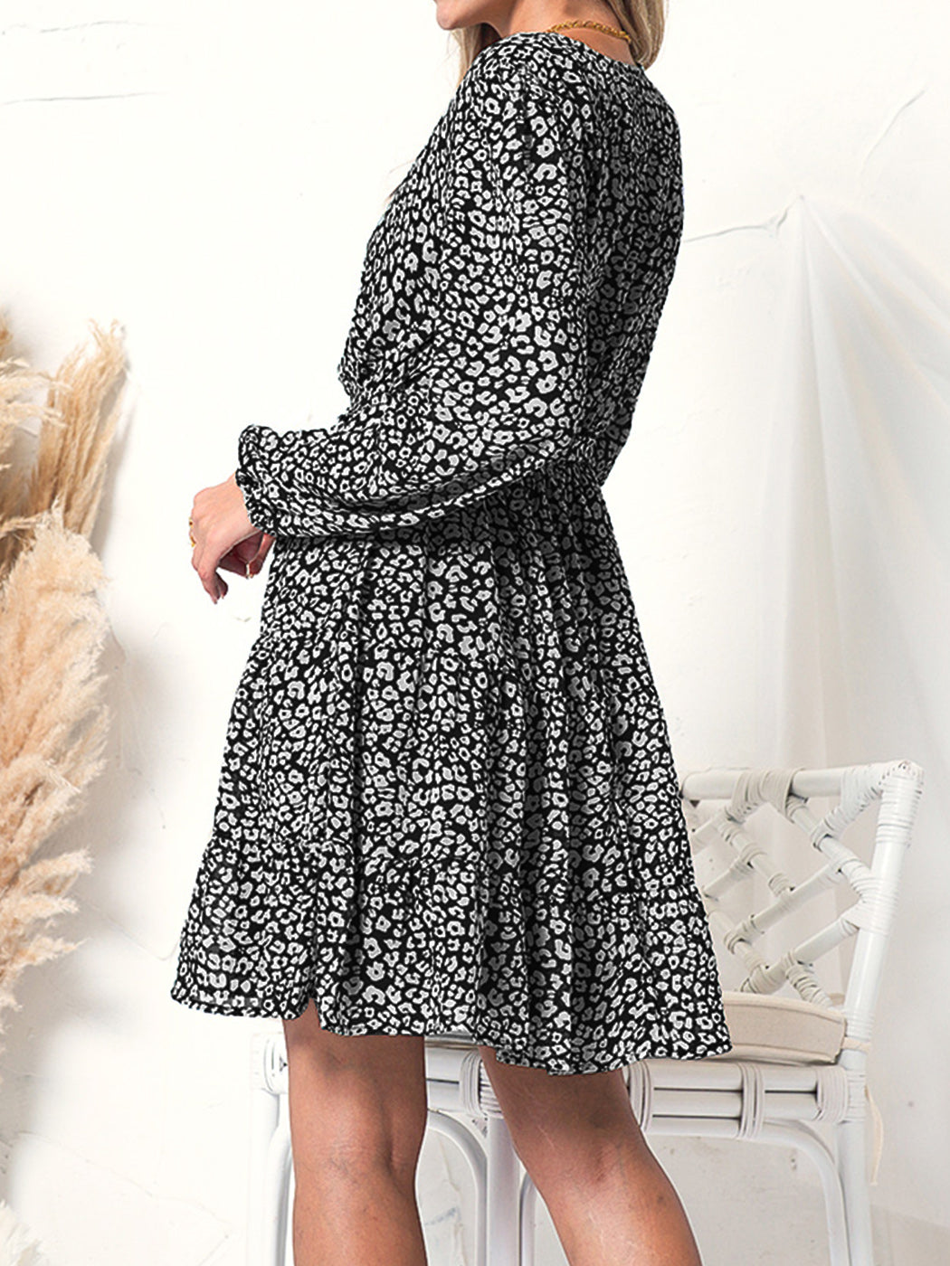 Vestido cruzado de manga larga con estampado animal 